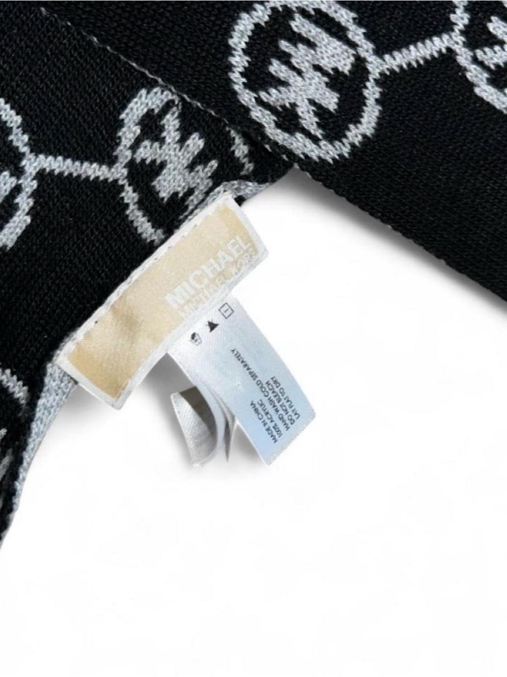 Reversible Black & Gray Knit Logo Michael Kors Pattern Scarf - Picture 3 of 4